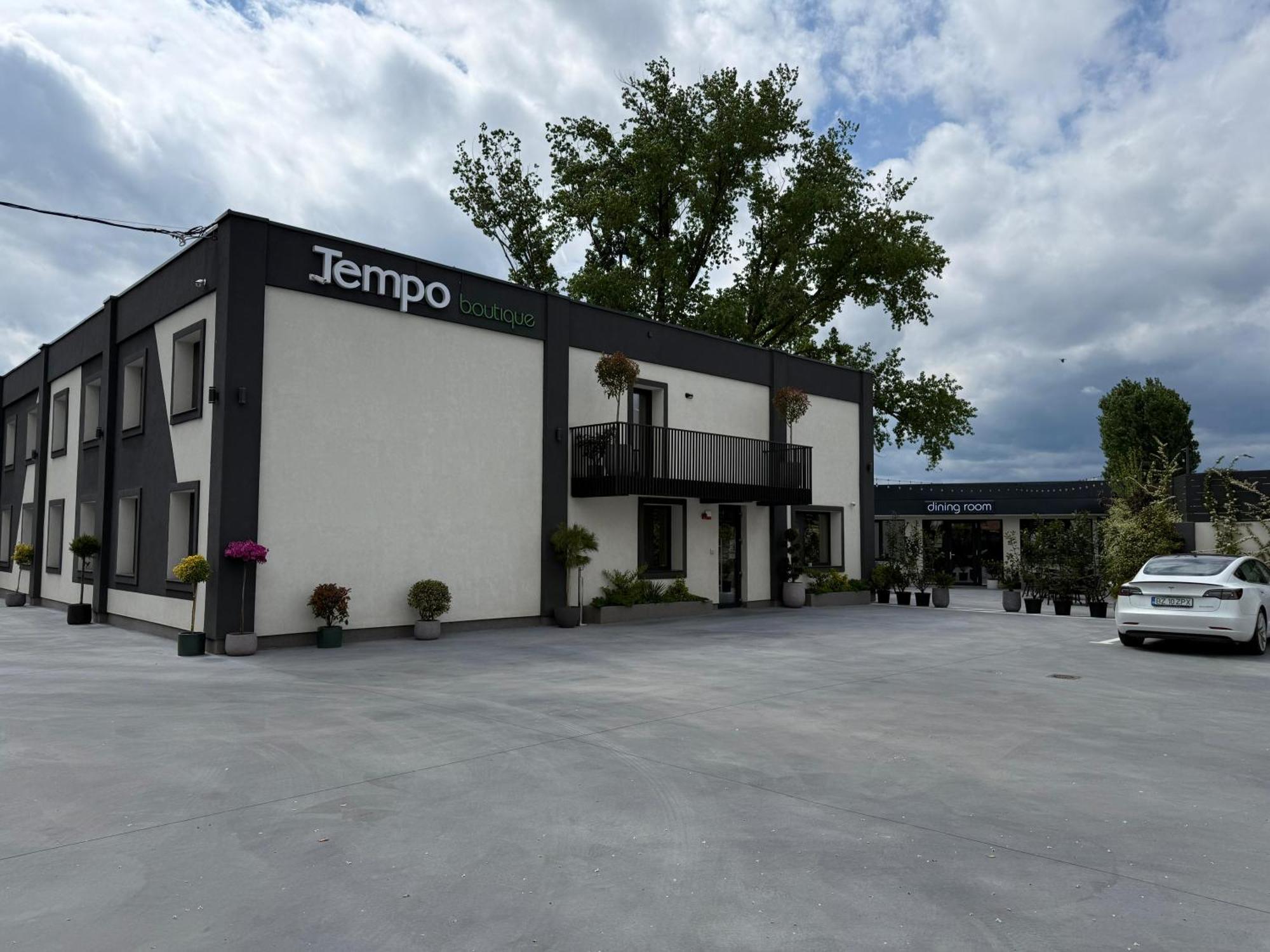 Tempo Boutique Hotel Buzău Exterior foto